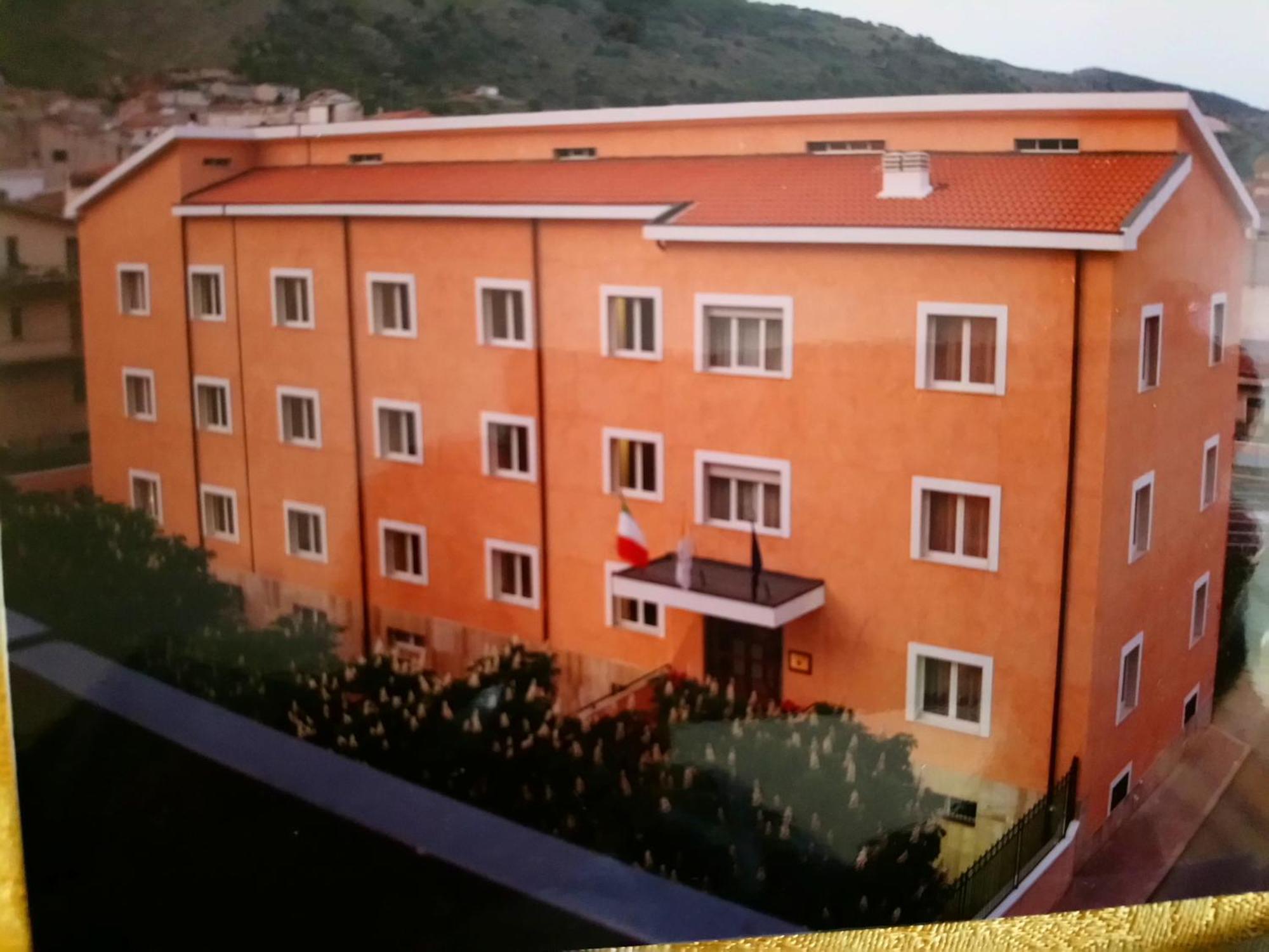 Отель Casapaceebene Сан-Джованни-Ротондо Экстерьер фото