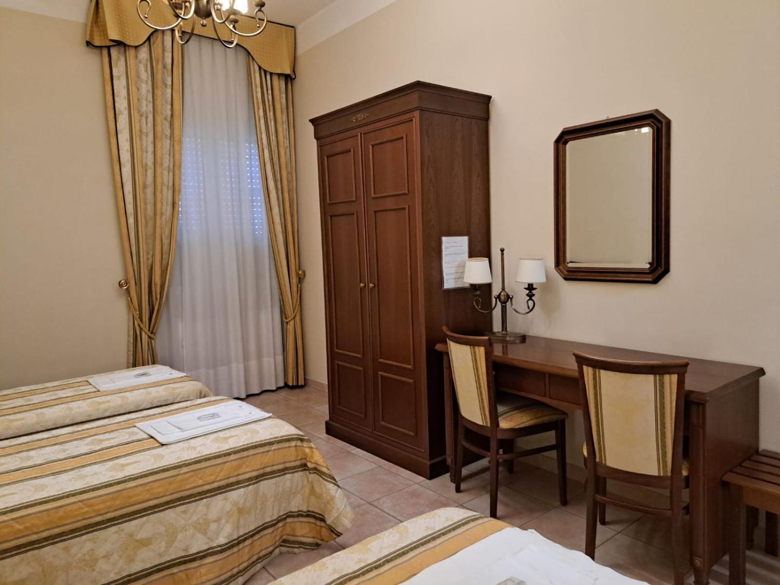 Отель Casapaceebene Сан-Джованни-Ротондо Экстерьер фото